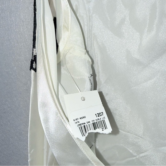 Natori Private Luxuries NWT women’s matching set nightgown Robe kimono sleeve M - Picture 10 of 11